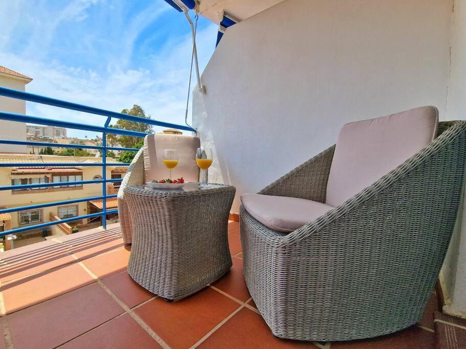 Acogedor Piso Con Terraza Y Parking! Daire Benalmádena Dış mekan fotoğraf